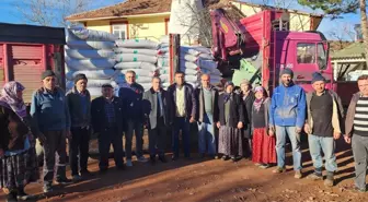 Tosya'da yangından etkilenenlere buğday ve arpa tohumu dağıtıldı