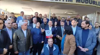 Adana'da öğretmenin darbedildiği iddiasıyla basın açıklaması yapıldı