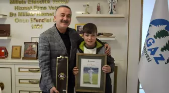 Arda Güler'in imzaladığı poster Ilgaz'a ulaştırıldı