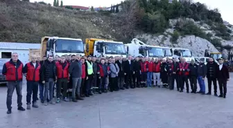 Zonguldak Belediye Başkanı, Su ve Kanalizasyon İşleri Müdürlüğü personeline teşekkür belgelerini takdim etti