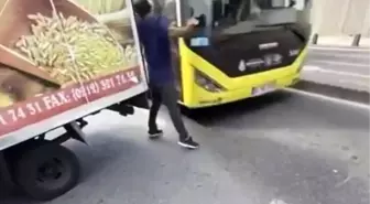 Kağıthane'de kamyonetin arkasından çıkan kişi otobüsün altında kalmaktan kıl payı kurtuldu