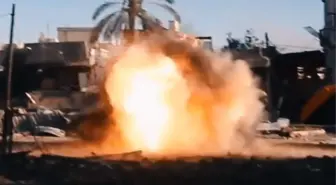 Kassam savaşçıları, Gazze Şeridi'ndeki Han Yunus'ta İsrail zırhlı araçlarını teker teker havaya uçurdu