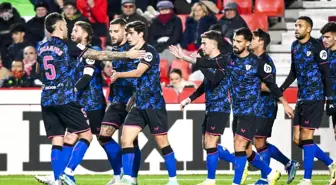 Sevilla, Granada'yı 3-0 mağlup ederek galibiyetle tanıştı