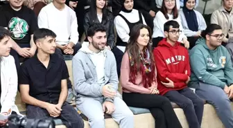 Sultangazi Belediye Başkanı Gençlerle Buluştu