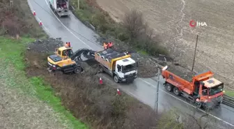 Arnavutköy'de yol çöktü