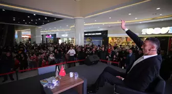 Dünyanın en uzun boylu adamı Sultan Kösen hayranlarıyla buluştu
