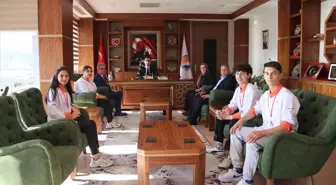 Finike Kaymakamı, İstanbul Mutfak Günleri'nde birinci olan öğrencileri kabul etti