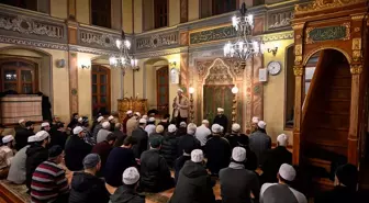 Üsküdar Aziz Mahmud Hüdayi Camisi'nde Kur'an-ı Kerim Ziyafeti ve Gazze'ye Dua Programı