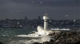 AKOM'dan İstanbul için fırtına uyarısı