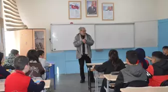 Kars'ta öğrencileri bilinçlendirmek için 'Sarıkamış Harekatı' konferansı veriliyor