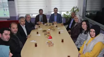 Samsun'da Halk Eğitimi Merkezi'nden öğrencilere giysi hediyesi