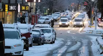 Ağrı, Kars ve Ardahan'da kar ve tipi nedeniyle ulaşım aksadı