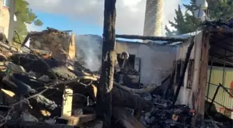 Burdur'da cami yangını: Malzeme deposu kül oldu