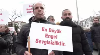 CHP Ankara İl Başkanlığı'ndan Engellilerin Sesini Duyurmak İçin 'Yalın Ayak' Yürüyüş... Yücel: 'Tabii Ki Soğuk Ama Bizlere Layık Görülen 2 Bin 811 TL...