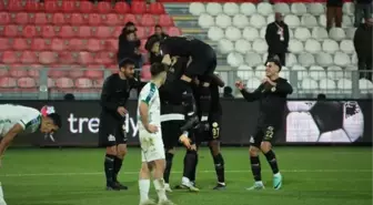Ümraniyespor, Giresunspor'u 2-1 mağlup etti