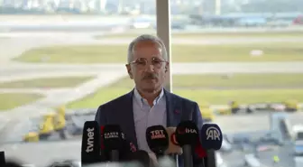 Kenan Sofuoğlu ve oğlu Zayn, Sabiha Gökçen'de ikinci pisti Bakan Uraloğlu ile birlikte test etti