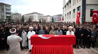 Şehit Aslan son yolculuğuna uğurlandı