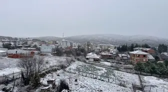 Sinop'un ilçelerinde kar yağışı hayatı zorlaştırıyor