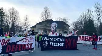 ABD Savunma Bakanı Austin ve Ulusal Güvenlik Danışmanı Sullivan'ın evinin önünde İsrail karşıtı protesto
