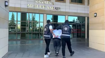 Antalya'da Sosyal Medya Hakaret Paylaşımları Yapan Şüpheli Tutuklandı