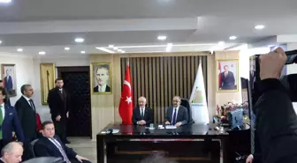Çevre Şehircilik ve İklim Değişikliği Bakanı Özhaseki: 'Ekonomi dimdik ayakta'