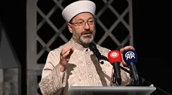 Diyanet İşleri Başkanı Ali Erbaş, devlet korumasındaki çocuklara yönelik sanat projesine katıldı