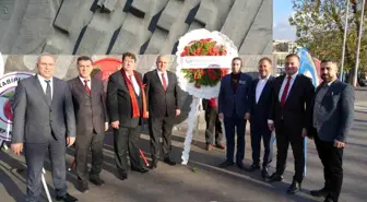 Gaziantep Dernekleri Federasyonu, Gaziantep'in Kurtuluş Yıl Dönümünde Çelenk Bıraktı