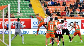 Corendon Alanyaspor, Samsunspor'u 2-0 mağlup etti