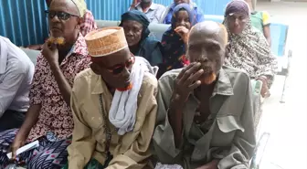 Türk Kızılay, Somali'de katarakt hastalarına yardım ediyor