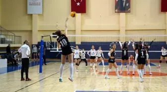 Bilecik Belediyesi Voleybol Spor Kulübü Düzce'yi 3-0 Yendi