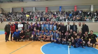 Demirci'de Cumhuriyetin 100. Yılı Futsal Turnuvası Şampiyonu Belli Oldu