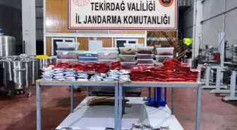 Tekirdağ'da Kargodan Bandrolsüz Nargile Tütünü Ele Geçirildi