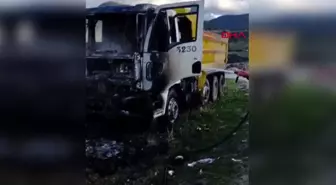 Osmaniye'de seyir halindeki hafriyat kamyonu alev alev yandı