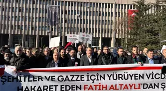 Ankara'daki bazı STK'lar gazeteci Fatih Altaylı hakkında suç duyurusunda bulundu