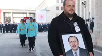 Eski Çalışma ve Sosyal Güvenlik Bakanı Yaşar Okuyan İçin Cenaze Töreni Düzenlendi