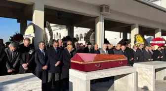 Eski TFF Başkanı Nihat Özdemir'in kız kardeşi Ayşegül Şarer son yolculuğuna uğurlandı