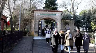 Eyüpsultanlılar İstanbul'da cami ve türbeleri geziyor