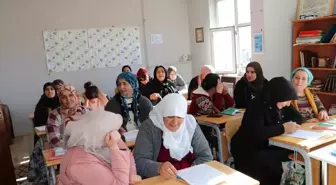 Hakkari Milli Eğitim Müdürü Aile Destek Merkezini Ziyaret Etti