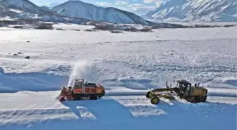 Tunceli'de Kar Yağışı Sonrası 303 Köy Yolu Ulaşıma Açıldı