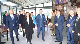 Yalova Valisi Çiftlikköy'de ziyaretlerde bulundu