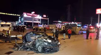 Adana'da Otomobil ve Kamyonetin Çarptığı Kazada 1 Kişi Öldü, 3 Kişi Yaralandı