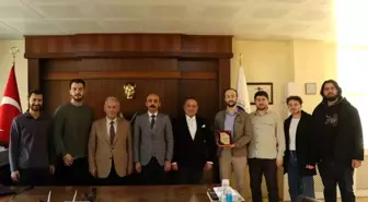 Atatürk Üniversitesi Oltu Uygulamalı Bilimler Fakültesi Öğrencilerine Plaket Verildi
