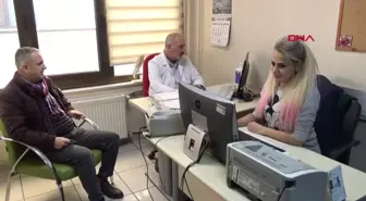 Bursa'da yaşayan doktor çiftin kızı, aynı hastanede doktor olarak göreve başladı