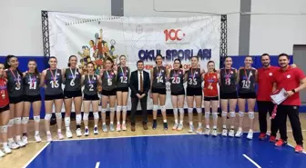Kırşehir'de Okul Sporları Voleybol Müsabakalarında 2 Takım Türkiye Finali Hakkı Kazandı