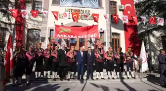 Keçiören Belediye Başkanı Turgut Altınok, Atatürk'ün Ankara'ya gelişinin 104. yıl dönümünde Meteoroloji Genel Müdürlüğü binasını ziyaret etti