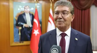 KKTC Başbakanı Üstel: 'Bir yandan barış çağrısı yapan Rumlar, diğer taraftan silahlanıyor'