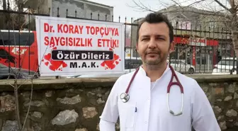 Hasta ve yakınından doktora özür pankartı