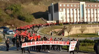 Düzce Üniversitesi Öğrencileri Teröre Karşı Omuz Omuza Yürüdü