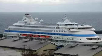 Astoria Grande İsimli Kruvaziyer Gemi Trabzon Limanına Demir Attı