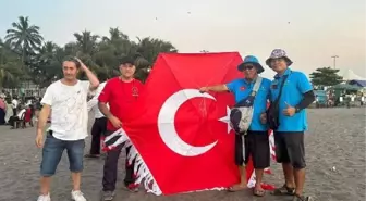 Türk Uçurtma Takımı Hindistan'da Beypore Uluslararası Uçurtma Festivali'ne katıldı